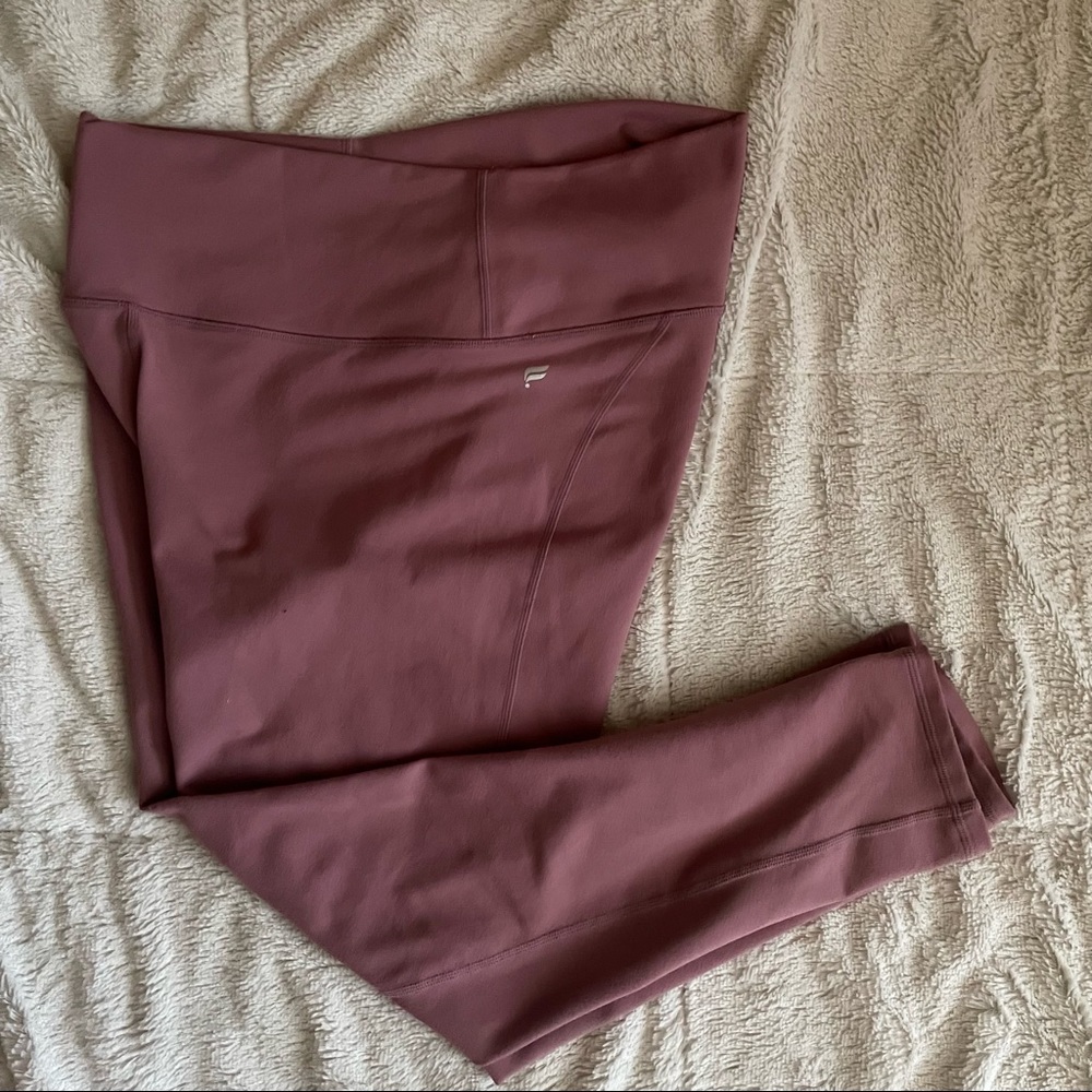 Fabletics Active Wear Capri Leggings / Size L